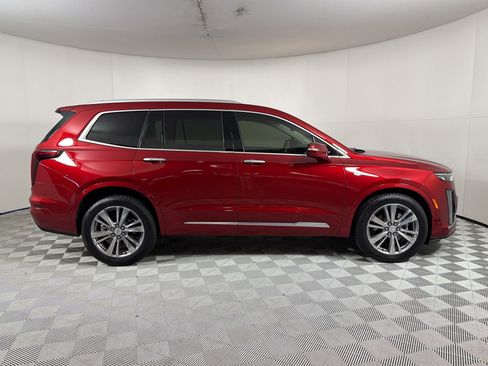 Used 2024 Cadillac XT6 Premium Luxury w/ Technology Package FWD image 8