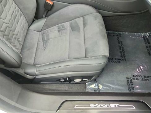 Used 2024 Audi e-tron GT Prestige w/ Prestige Package image 22