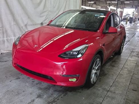 Used 2022 Tesla Model Y Long Range AWD/4WD image 1