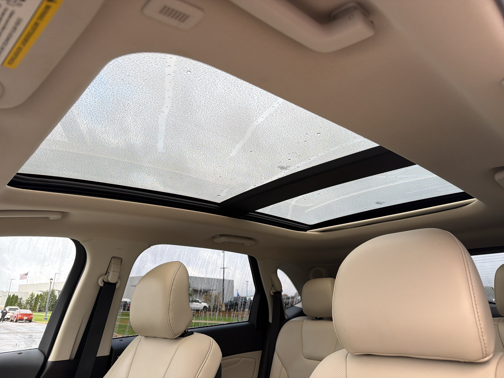 Used 2019 Ford Edge Titanium w/ Equipment Group 301A AWD/4WD image 19