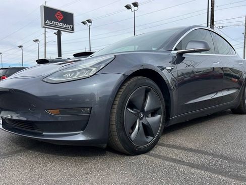 Used 2018 Tesla Model 3 Long Range image 13