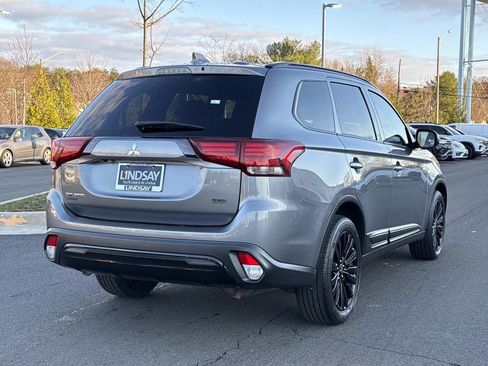 Used 2020 Mitsubishi Outlander LE AWD/4WD image 3