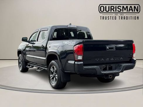Used 2019 Toyota Tacoma TRD Sport w/ Technology Package AWD/4WD image 4