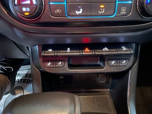 Used 2018 Chevrolet Colorado Z71 image 13
