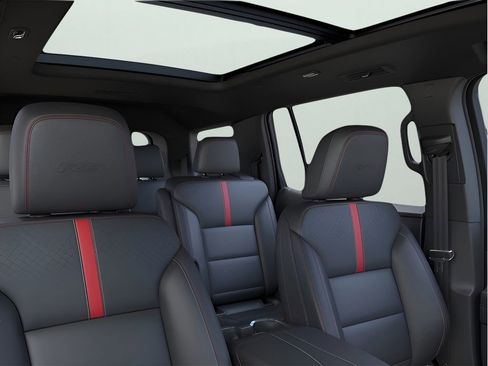 New 2026 Chevrolet Traverse RS image 24