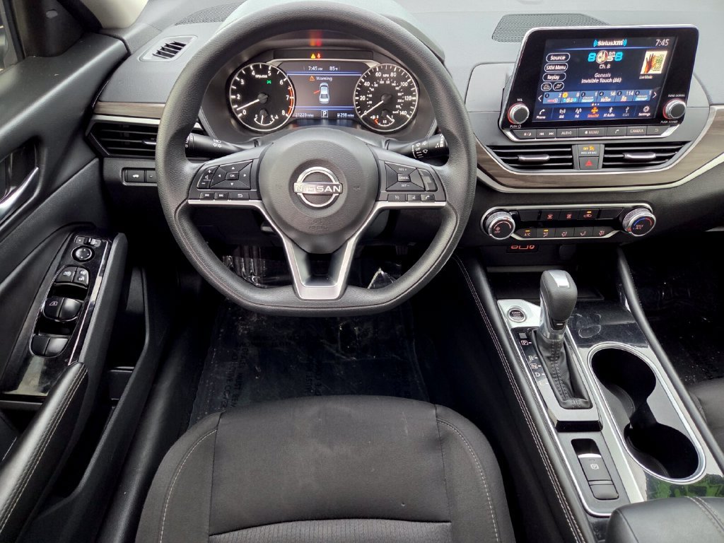 Used 2023 Nissan Altima 2.5 SV AWD/4WD image 16