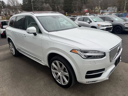 Used 2017 Volvo XC90 T6 Inscription w/ Vision Package image 3