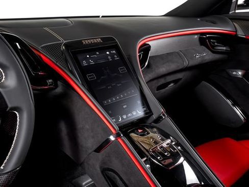 Certified 2024 Ferrari Roma RWD image 33