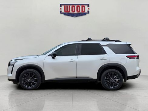 New 2026 Nissan Pathfinder SL image 4