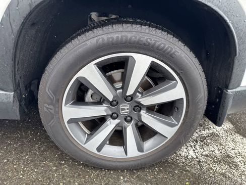 Used 2025 Honda Pilot Touring image 26