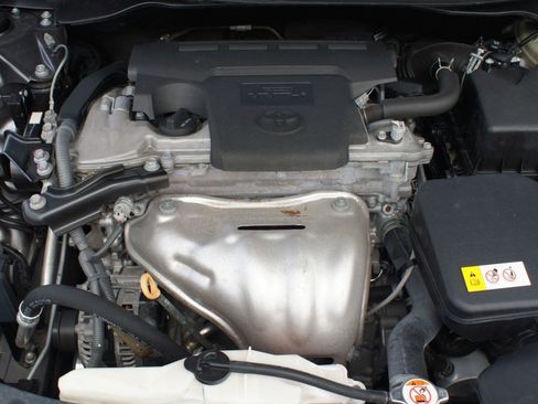 Used 2017 Toyota Camry LE FWD image 24