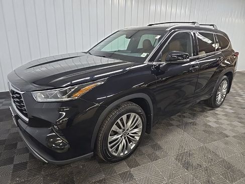 Used 2023 Toyota Highlander Platinum AWD/4WD image 8