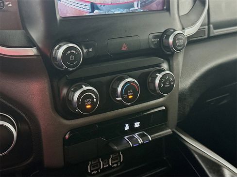 Used 2022 RAM 1500 Big Horn image 18