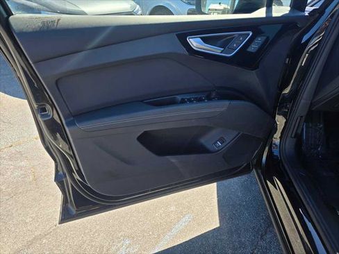 Used 2023 Audi Q4 e-tron Premium Plus w/ Premium Plus image 25