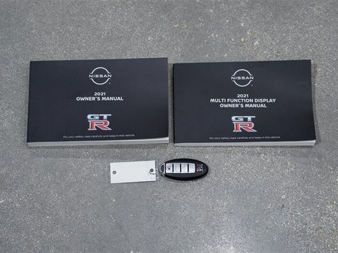 Used 2021 Nissan GT-R Premium AWD/4WD image 26