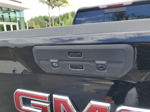 Used 2021 GMC Sierra 1500 SLT w/ SLT Premium Package RWD image 7