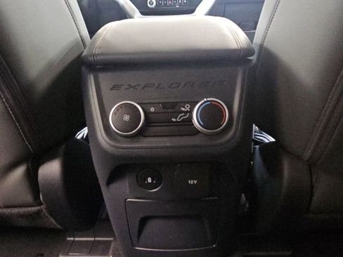 New 2026 Ford Explorer Active w/ Active Comfort Package image 8