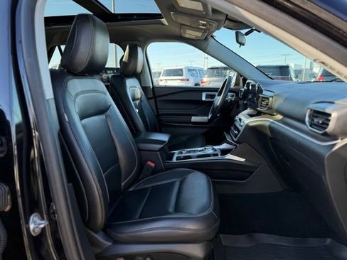 Certified 2020 Ford Explorer XLT w/ Equipment Group 202A image 16