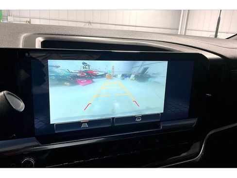 Used 2025 GMC Sierra 2500 SLE w/ SLE Convenience Package image 22