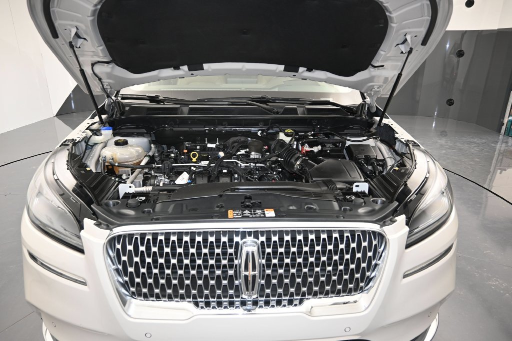 Used 2022 Lincoln Corsair Reserve w/ Equipment Group 201A FWD image 29