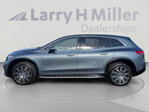 Used 2023 Mercedes-Benz EQS 580 4MATIC SUV image 2
