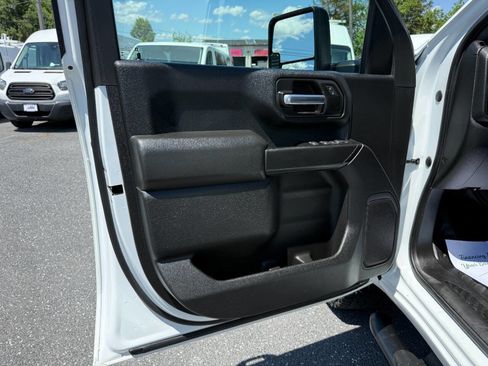 Used 2020 GMC Sierra 2500 2WD Crew Cab w/ Convenience Package image 11