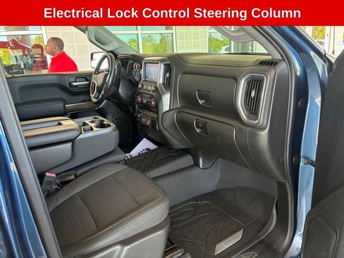 Used 2019 Chevrolet Silverado 1500 LT Trail Boss w/ Convenience Package AWD/4WD image 25