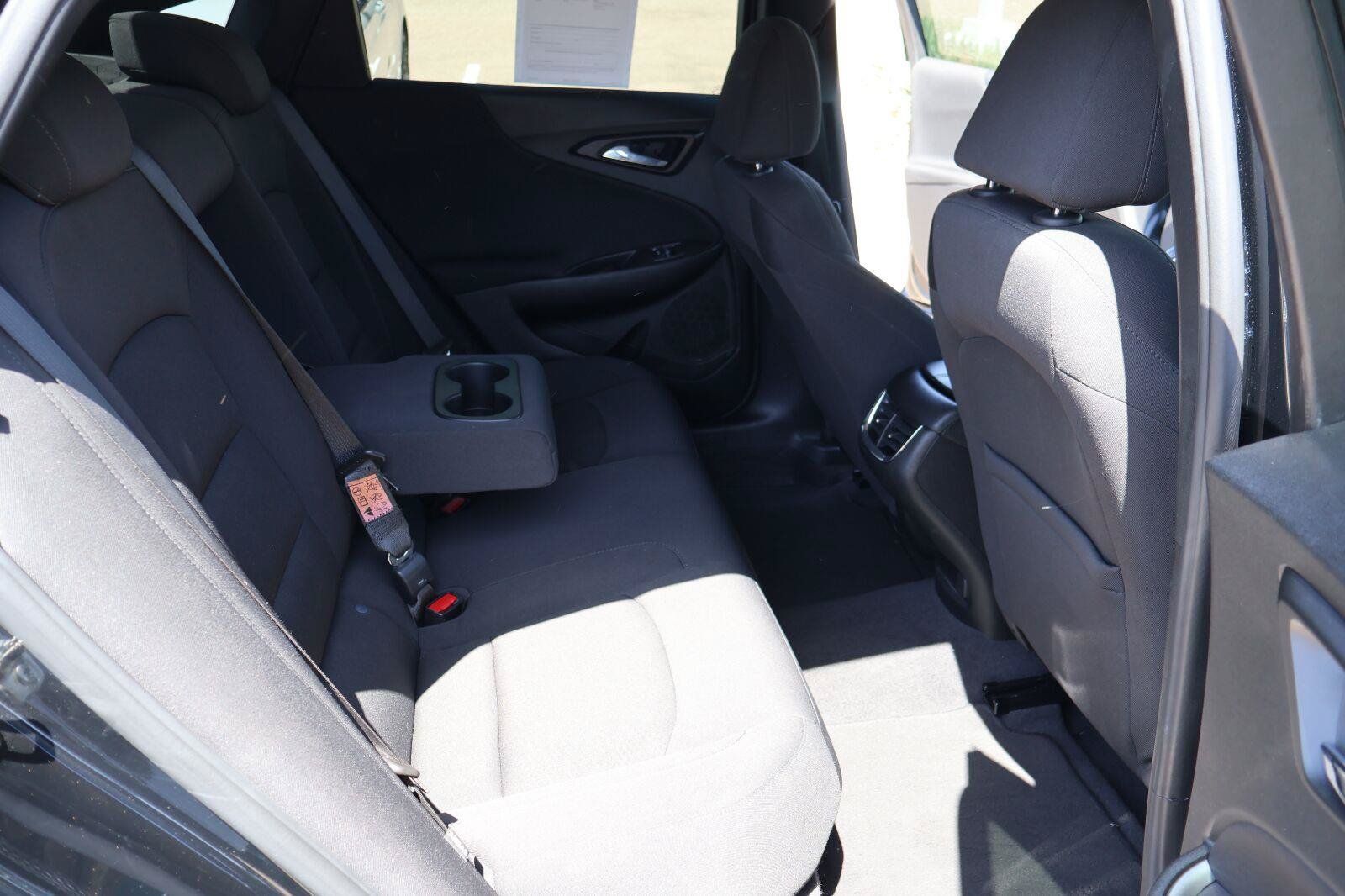 Used 2023 Chevrolet Malibu LT FWD image 12