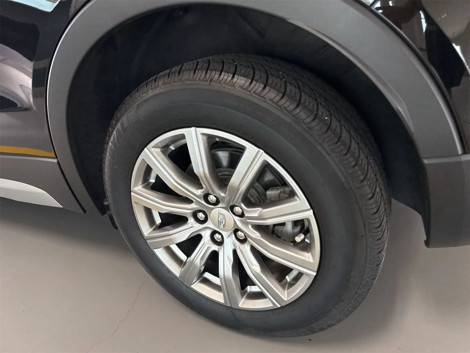 Used 2020 Cadillac XT4 Premium Luxury w/ Driver Awareness Package FWD image 9