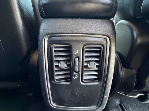 Used 2020 Dodge Durango SXT w/ 3rd Row Seating Group image 18