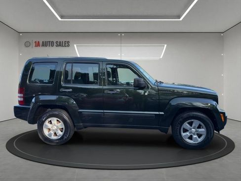 Used 2011 Jeep Liberty Sport image 6