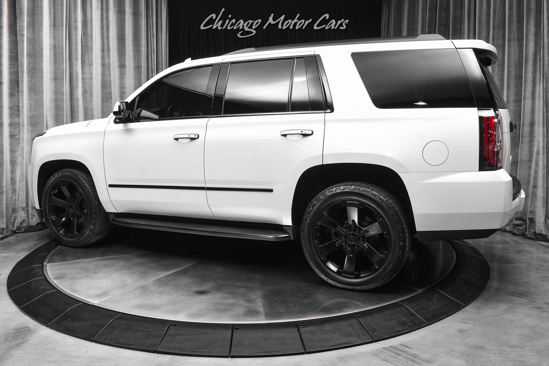 Used 2017 GMC Yukon Denali w/ Open Road Package AWD/4WD image 3