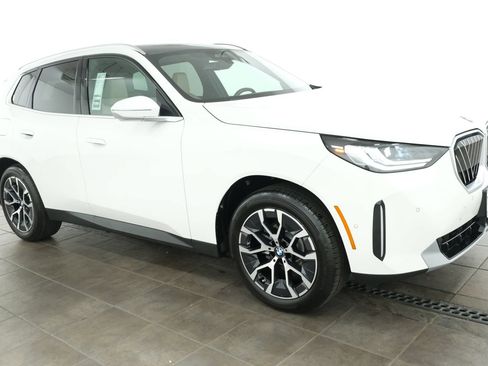 Used 2026 BMW X3 xDrive30i w/ Convenience Package AWD/4WD image 6