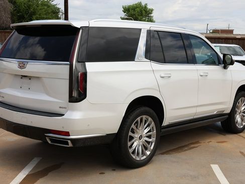 Used 2022 Cadillac Escalade Premium Luxury w/ Performance Package AWD/4WD image 5