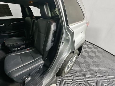 Used 2016 Toyota Highlander Limited AWD/4WD image 26
