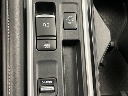 Used 2024 Nissan Pathfinder SV FWD image 53