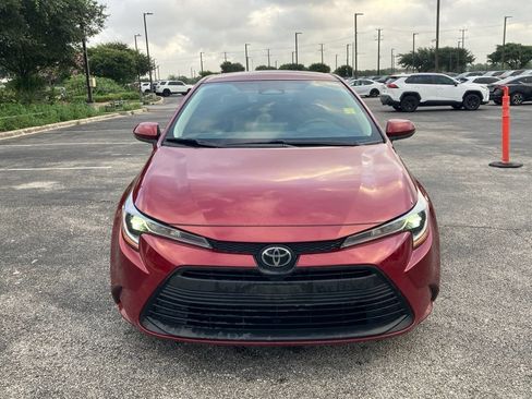 Used 2024 Toyota Corolla LE FWD image 2