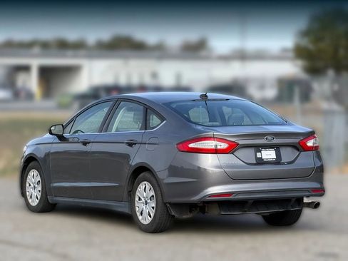 Used 2014 Ford Fusion S image 10