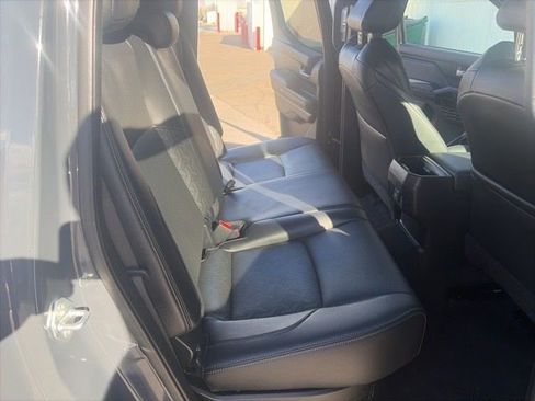 Used 2024 Toyota Tacoma Limited image 12