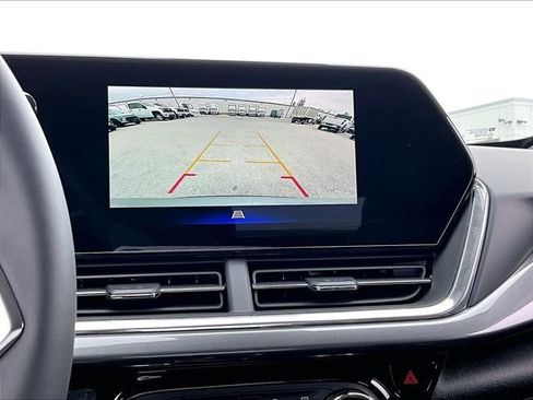 New 2026 Chevrolet Trax ACTIV w/ Sunroof Package FWD image 16