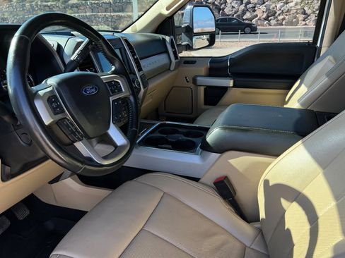 Used 2021 Ford F250 Lariat w/ Lariat Ultimate Package image 15