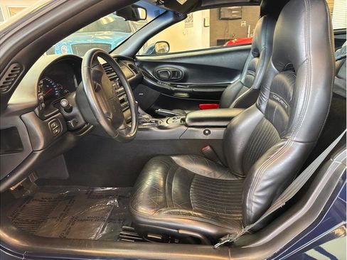 Used 1999 Chevrolet Corvette Coupe w/ Memory Pkg image 9