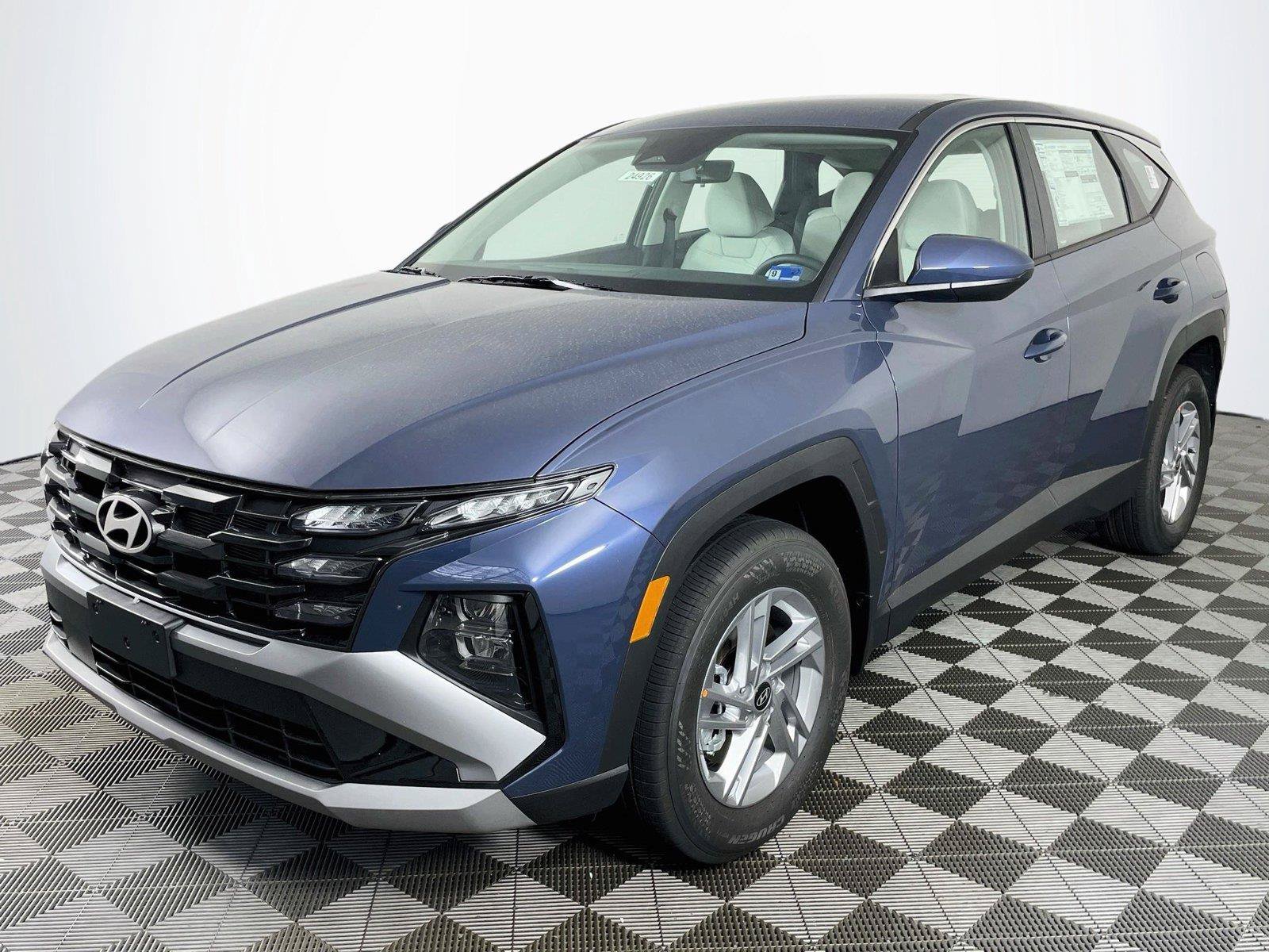 New 2026 Hyundai Tucson SE AWD/4WD image 3