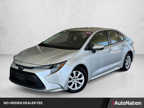 Used 2025 Toyota Corolla LE FWD image 1