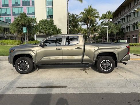 Used 2024 Toyota Tacoma TRD Sport image 9