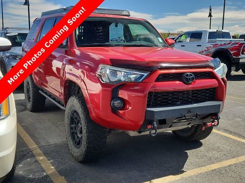 Used 2017 Toyota 4Runner SR5 image 4