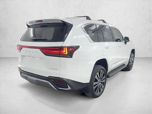 Used 2025 Lexus LX 600 4WD w/ Accessory Package (Z1) image 5