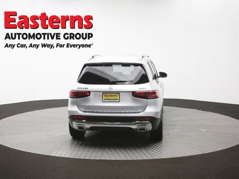 Used 2022 Mercedes-Benz GLB 250 4MATIC w/ Premium Package Lite image 37
