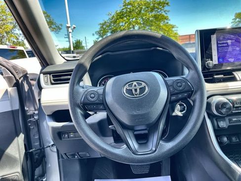 Used 2024 Toyota RAV4 XLE FWD image 13