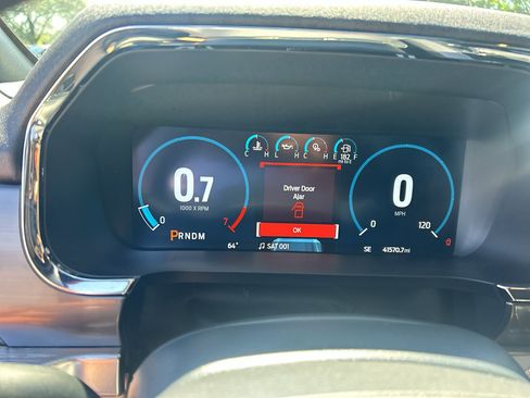 Used 2022 Ford F150 Lariat w/ Equipment Group 502A High AWD/4WD image 23